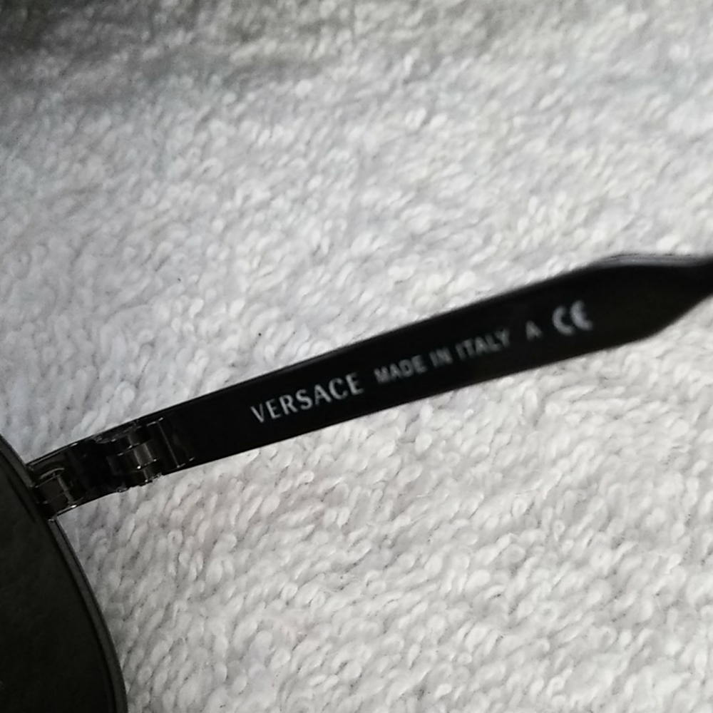 Authentic Men's Versace Aviator Sunglasses - Picture 4 of 6